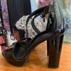 Shiny Black Simply Vera Wang Pumps, Platform Heels Size 10